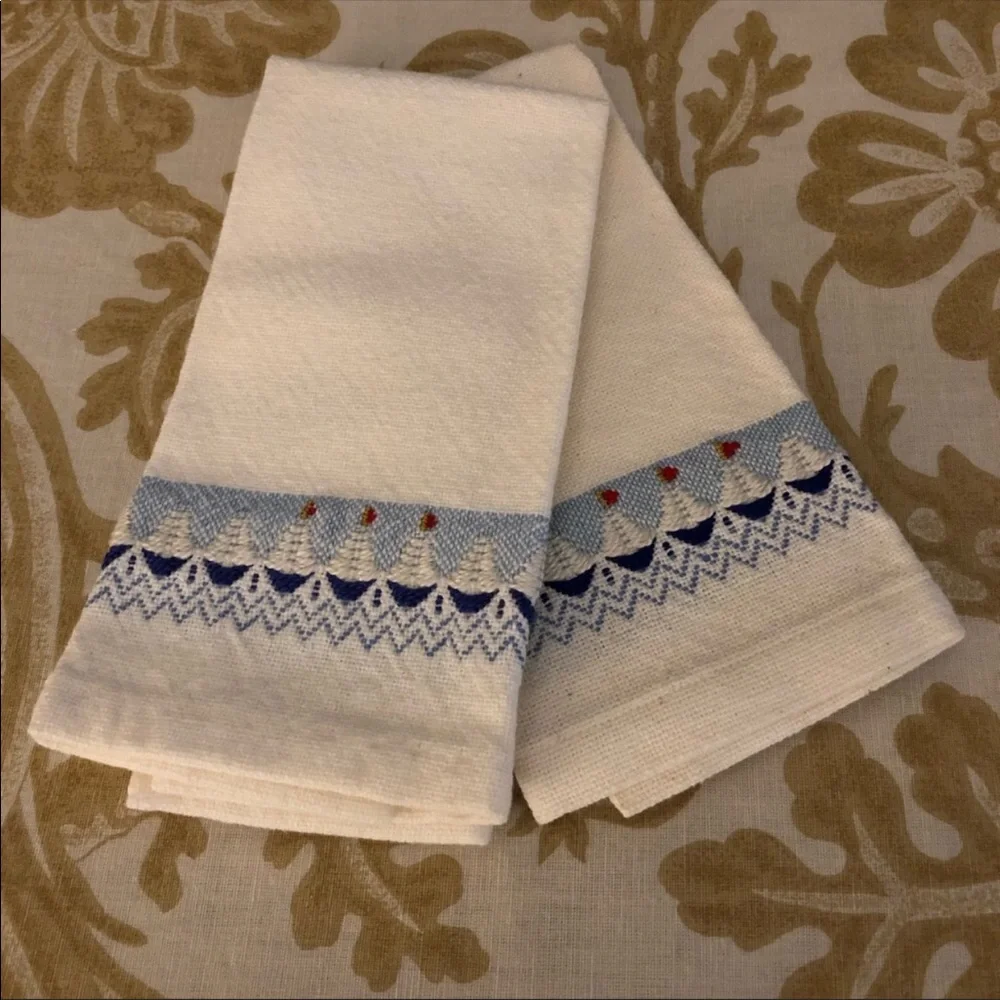 Rivertown Textile Hand Tip Towels (set of 2)